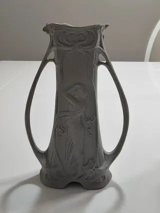 Conjunto Porcelana Biscuit Busto y Jarrones