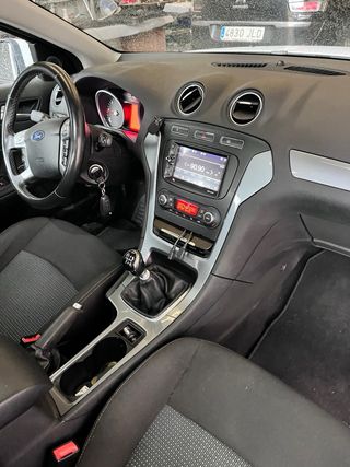 Ford Mondeo 2013