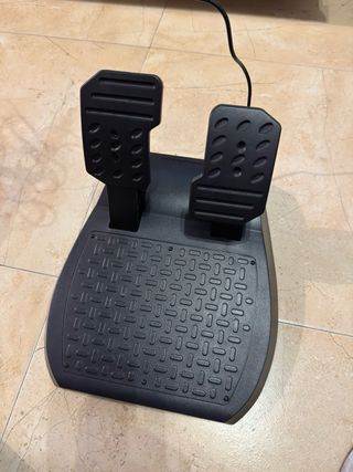 Volante Ferrari Thrustmaster per PC e PS3