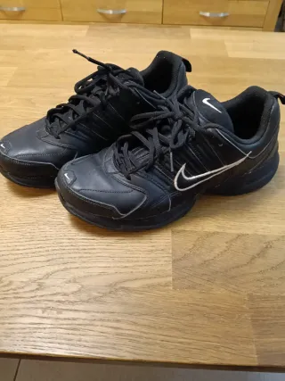 Nike Air Monarch IV Talla 40.5