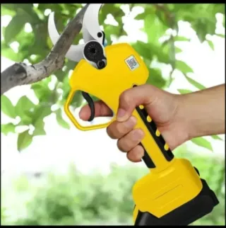 Motosierra y Tijeras Eléctricas Recargables