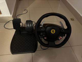 Volante Thrustmaster Ferrari T80 per PS4/PC