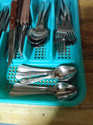 Set de cubiertos metálicos