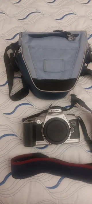 Fotocamera analogica Canon