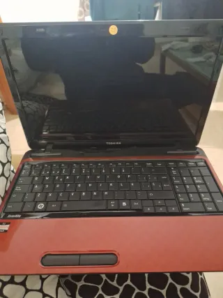 Ordenador Portátil Toshiba L750D-1G7 Rojo