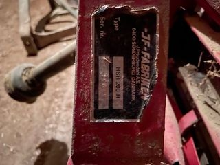Vendo o cambio Rastrillo hierba por remolque 650kg