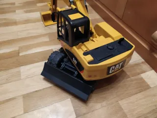 Escavatore Bruder Giallo