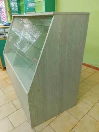 Mostrador expositor madera y cristal