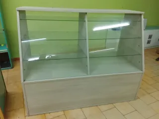 Mostrador expositor madera y cristal