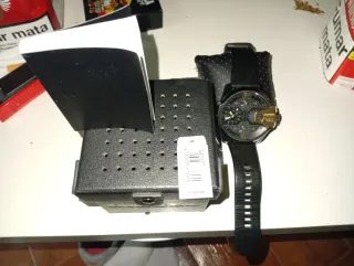 Reloj Diesel Negro y Dorado