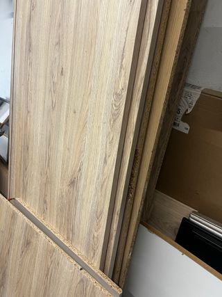 Armario puertas correderas madera y blanco