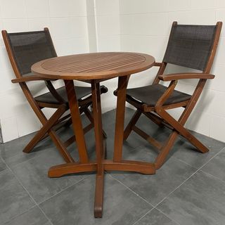 Conjunto mesa y sillas madera exterior..