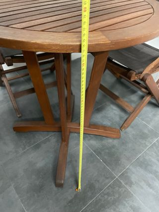 Conjunto mesa y sillas madera exterior..