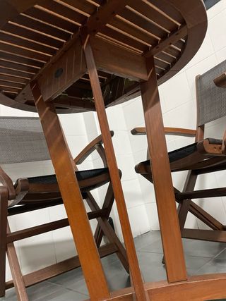Conjunto mesa y sillas madera exterior..