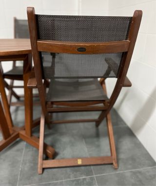 Conjunto mesa y sillas madera exterior..