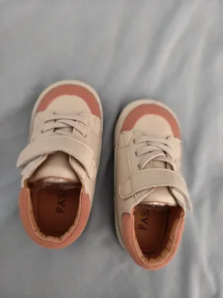 Zapatos Bebe Beige y Rosa