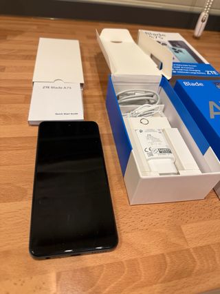 ZTE Blade A75 256GB Negro sin usar.