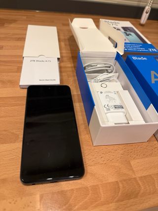 ZTE Blade A75 256GB Negro sin usar.