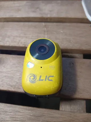 Cámara Deportiva Amarilla + Carcasa sumergible