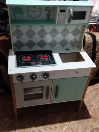 Cocinita de madera para niños