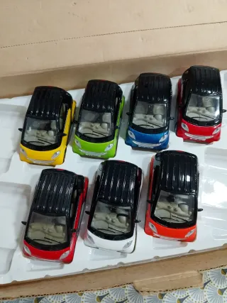 7 Coches Miniatura Kintoy Euro Mini Rojo