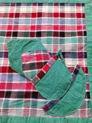 MANTEL PEQUEÑO VINTAGE TU Y YO VERDE CON CUADROS