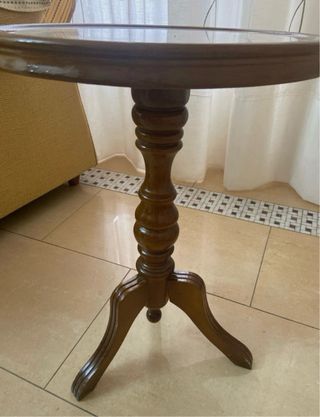 Tavolette ausiliarie in marmo e legno