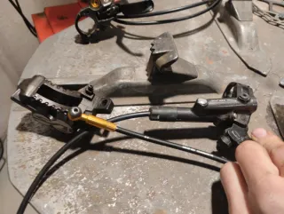 Frenos Shimano Saint