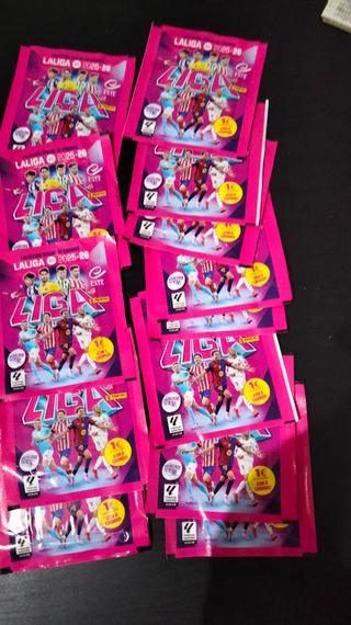 14 Sobres La Liga 2025-2026 sin abrir