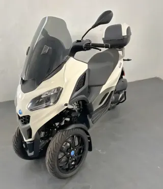 PIAGGIO MP3 HPE E5+ 310 2025 - 800 km