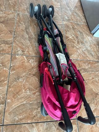 Cochecito de bebé rosa