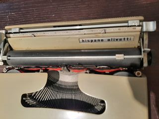 Máquina Escribir Hispano Olivetti Pluma 22