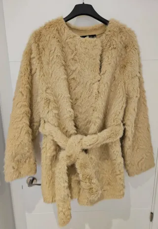 Abrigo pelo ZW Collection Zara Talla L