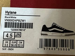 Zapatillas Vans Negras y Blancas