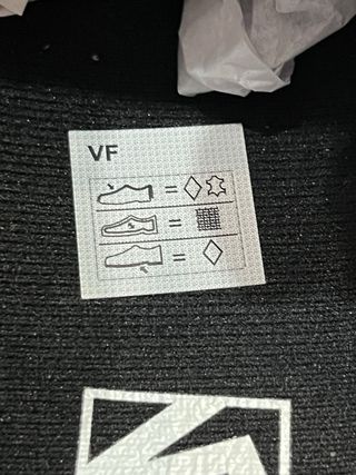 Zapatillas Vans Negras y Blancas