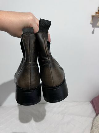 Botas Chelsea Marrones Zara