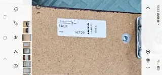 Mesa auxiliar cuadrada con ruedas