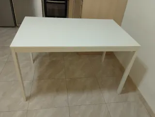 Mesa Ikea Vangsta y 3 sillas Ikea Janinge