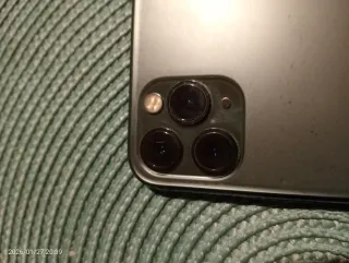 iPhone 11 Pro Max 256GB + AirPods + Accesorios