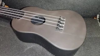 Ukelele Soprano Negro