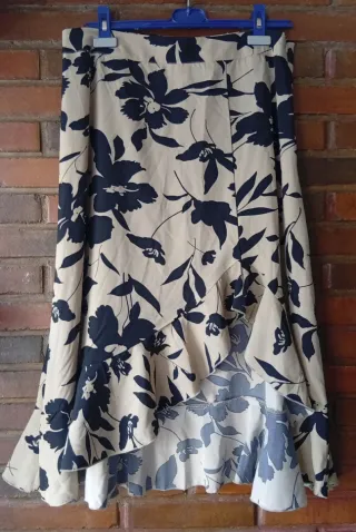 Falda larga Shein floral beige y azul Talla XL