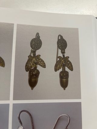 Pendientes de bellota tradicionales