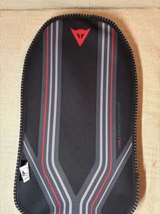Espaldera Dainese Negra