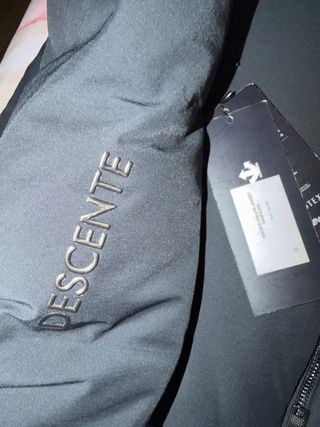 Chaqueta Descente Negra Nueva con Etiqueta
