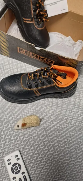 Zapatos de seguridad Ferko T.36 negros y naranjas