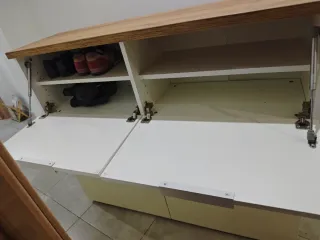 Zapatero grande blanco