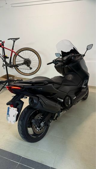 Yamaha Tmax 560 Maxi-Scooter