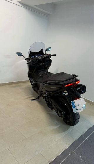 Yamaha Tmax 560 Maxi-Scooter