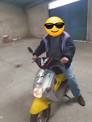 Moto Derbi Atlanti Scooter Automática