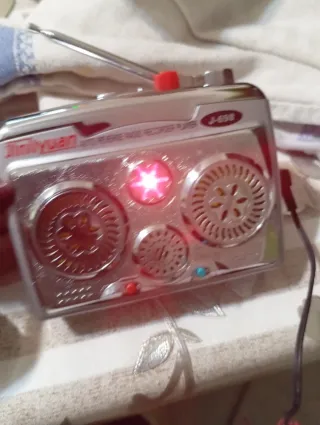 Radiocassetta J-698 funzionante